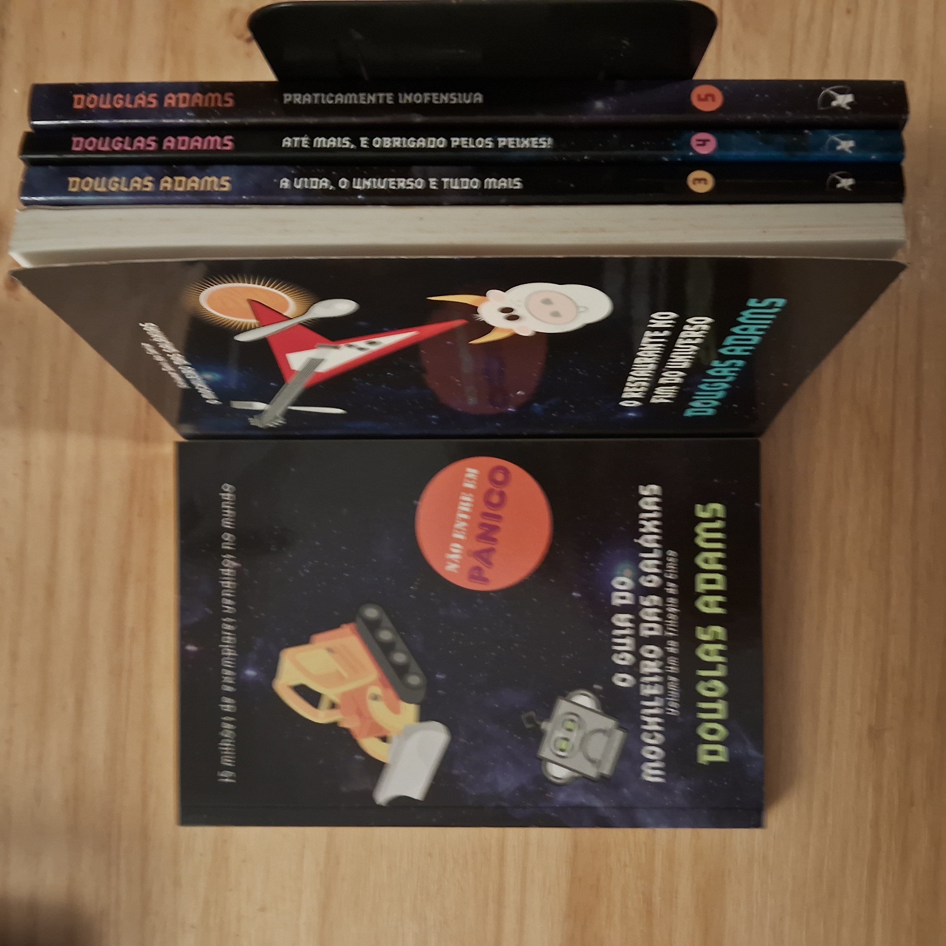 O Guia do Mochileiro das Galáxias (Saga Completa)